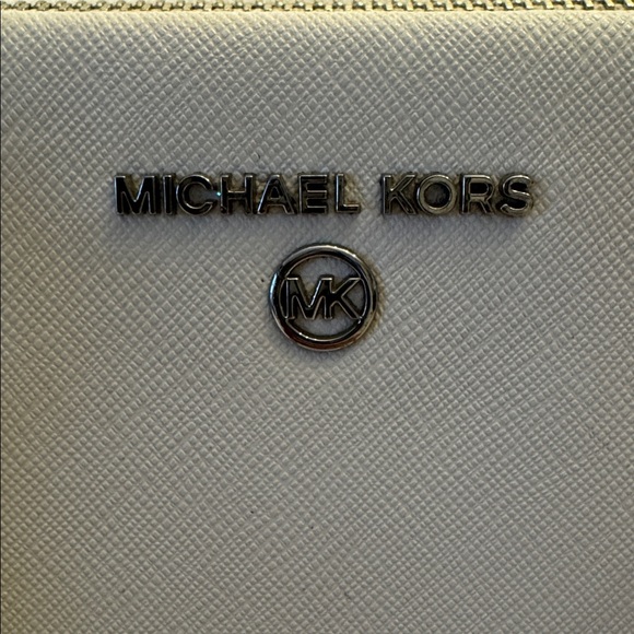 EUC! MICHAEL KORS Marilyn Medium Saffiano Leather Satchel - Picture 2 of 16